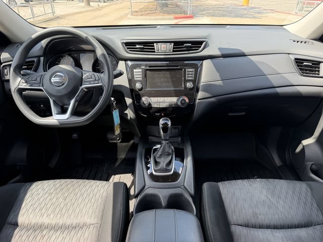 Used 2020 Nissan Rogue S FWD image 25