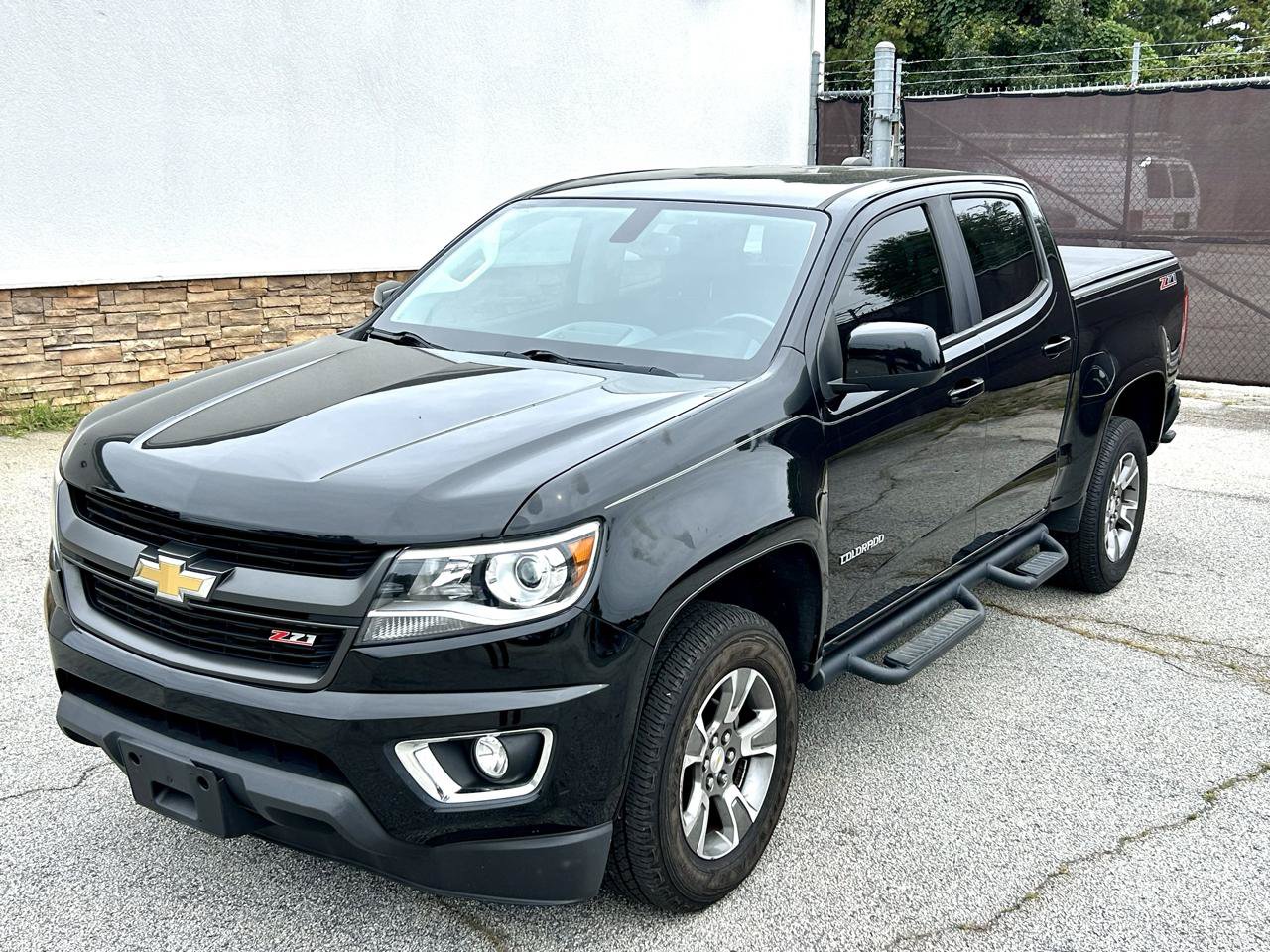 Used 2019 Chevrolet Colorado Z71 RWD image 2