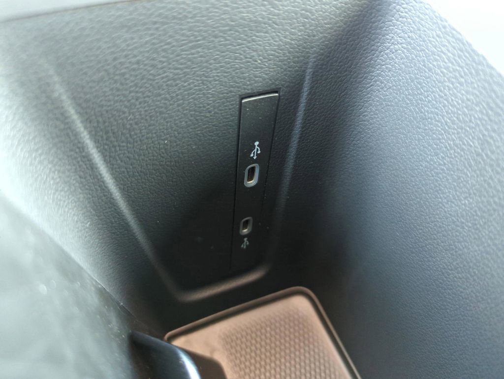 New 2026 Volkswagen Tiguan SE R-Line image 27