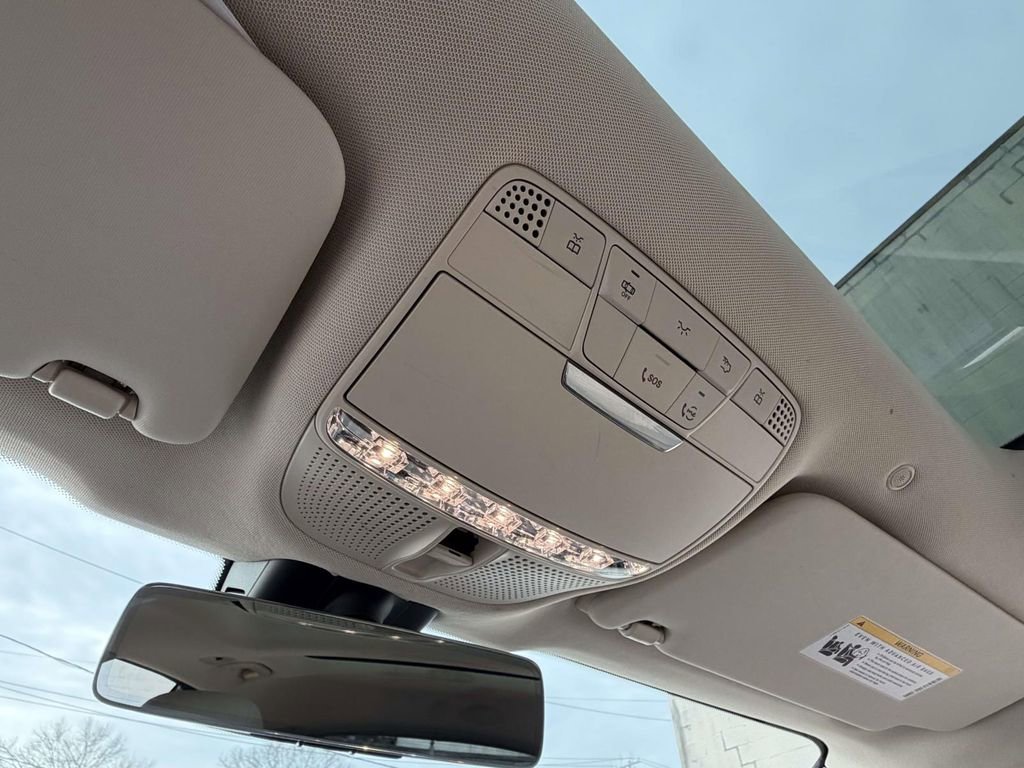 Used 2021 Mercedes-Benz GLC 300 4MATIC image 36