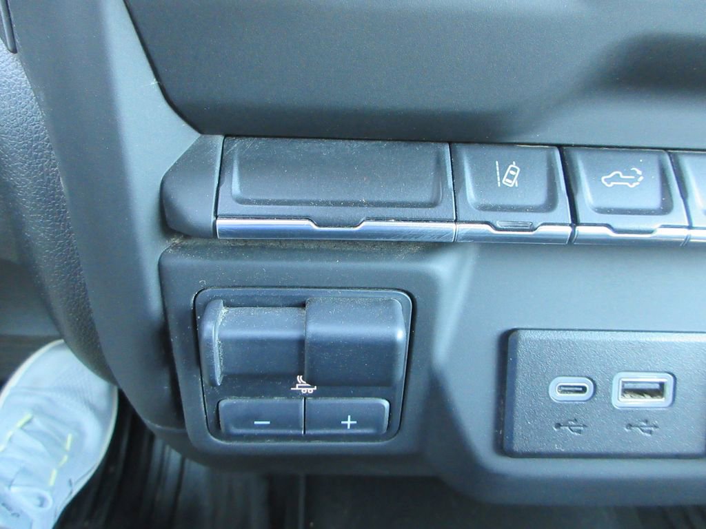 Used 2024 GMC Sierra 2500 Pro w/ Convenience Package image 32