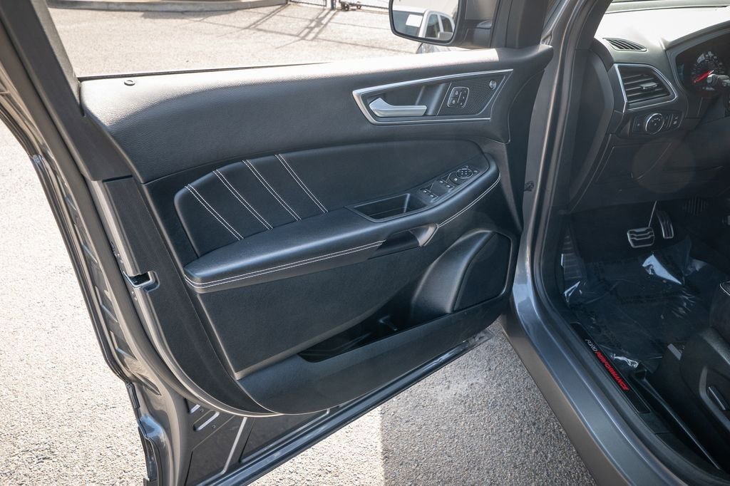 Used 2022 Ford Edge ST w/ Cargo Accessory Package image 21