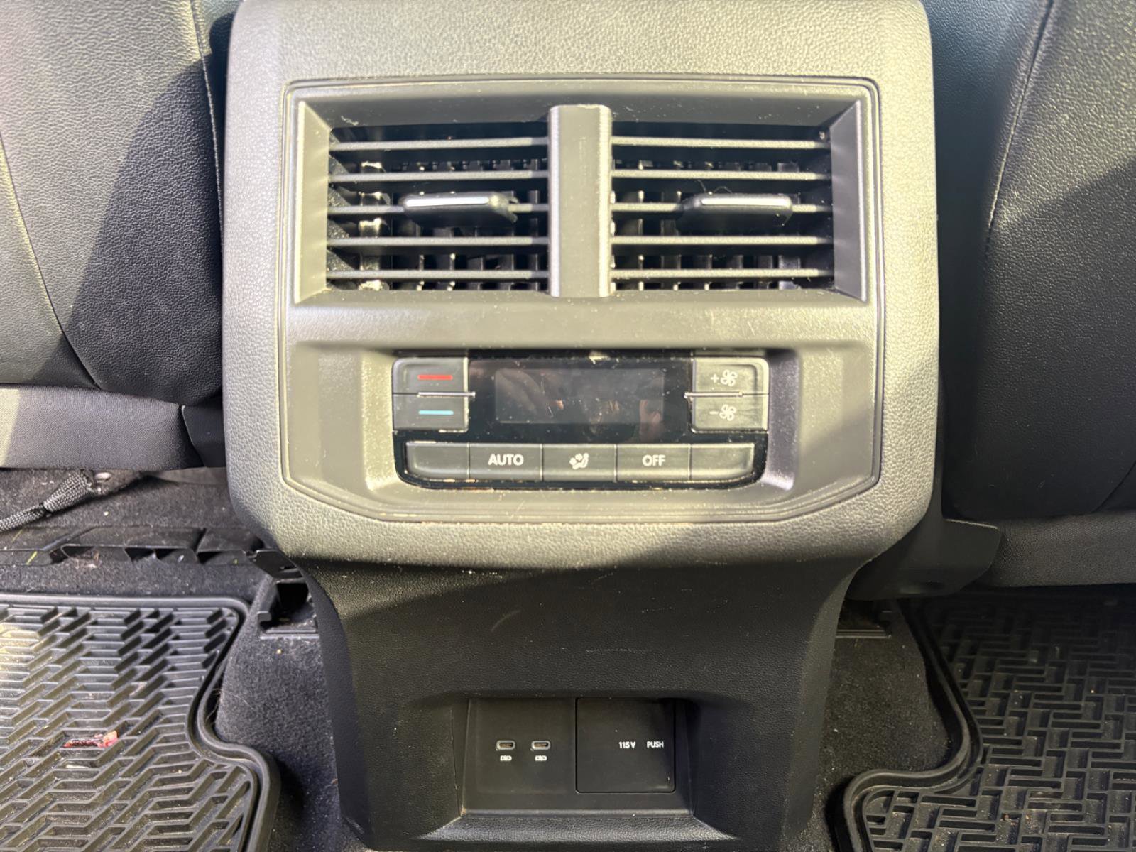 Used 2022 Volkswagen Atlas SE image 20