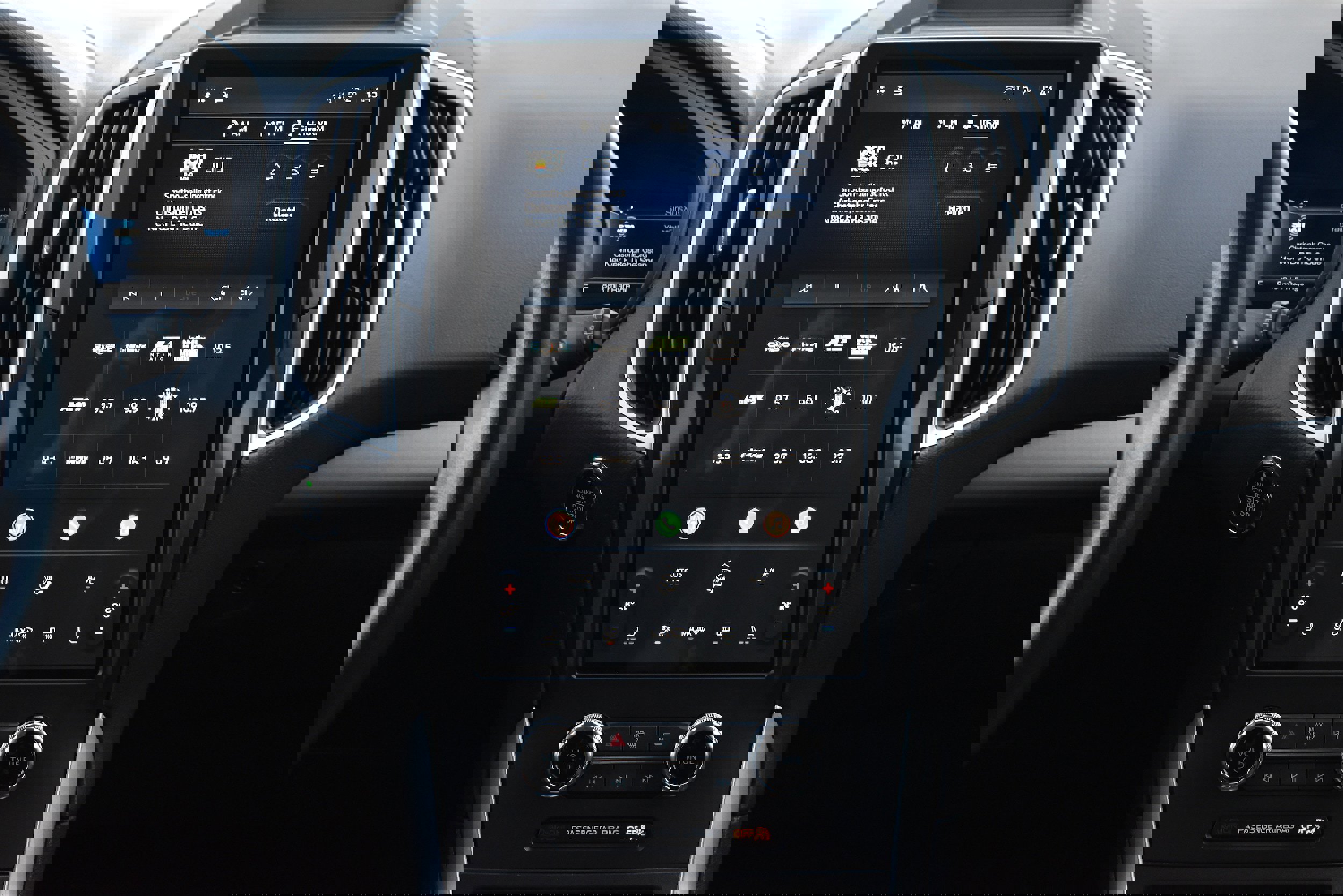 Used 2024 Ford Edge SEL image 17