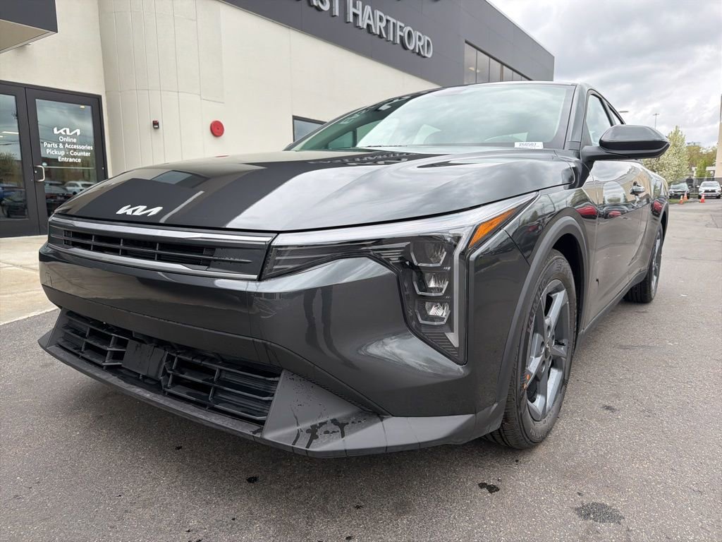 New 2026 Kia K4 LXS image 3