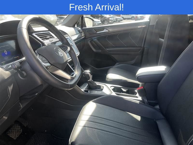 Certified 2023 Volkswagen Tiguan SE w/ Panoramic Sunroof Package image 8