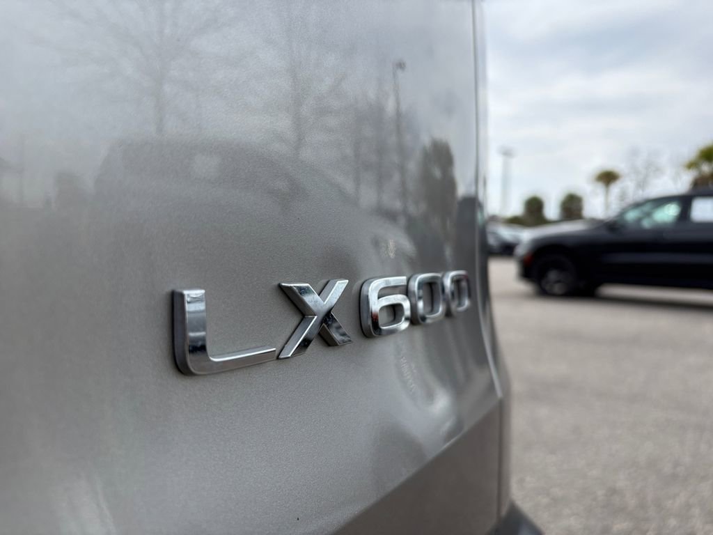Used 2024 Lexus LX 600 4WD w/ Appearance Package image 10