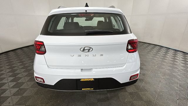 Used 2020 Hyundai Venue SEL FWD image 4