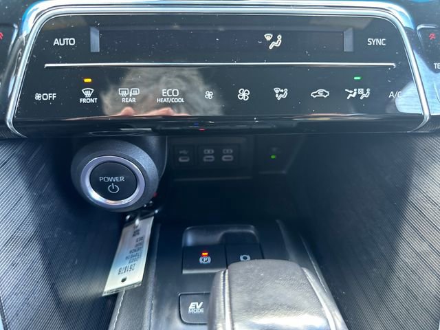 Used 2023 Toyota Venza XLE AWD/4WD image 15