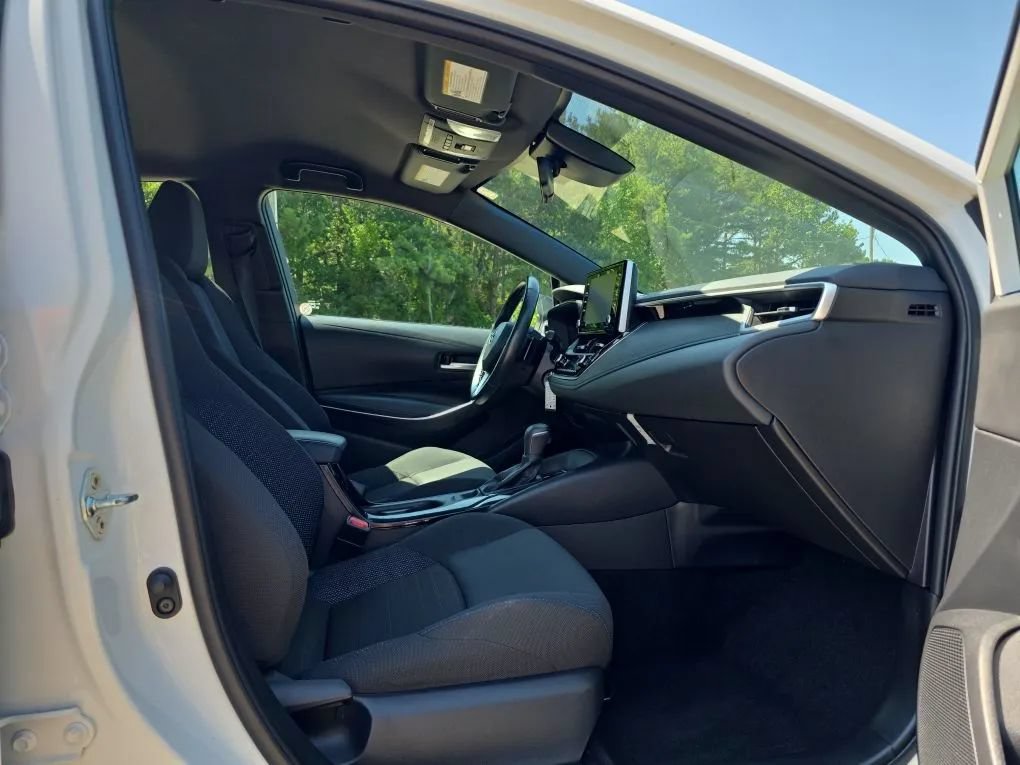 Used 2021 Toyota Corolla SE FWD image 39