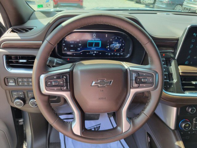 Used 2024 Chevrolet Tahoe Z71 w/ Luxury Package AWD/4WD image 13