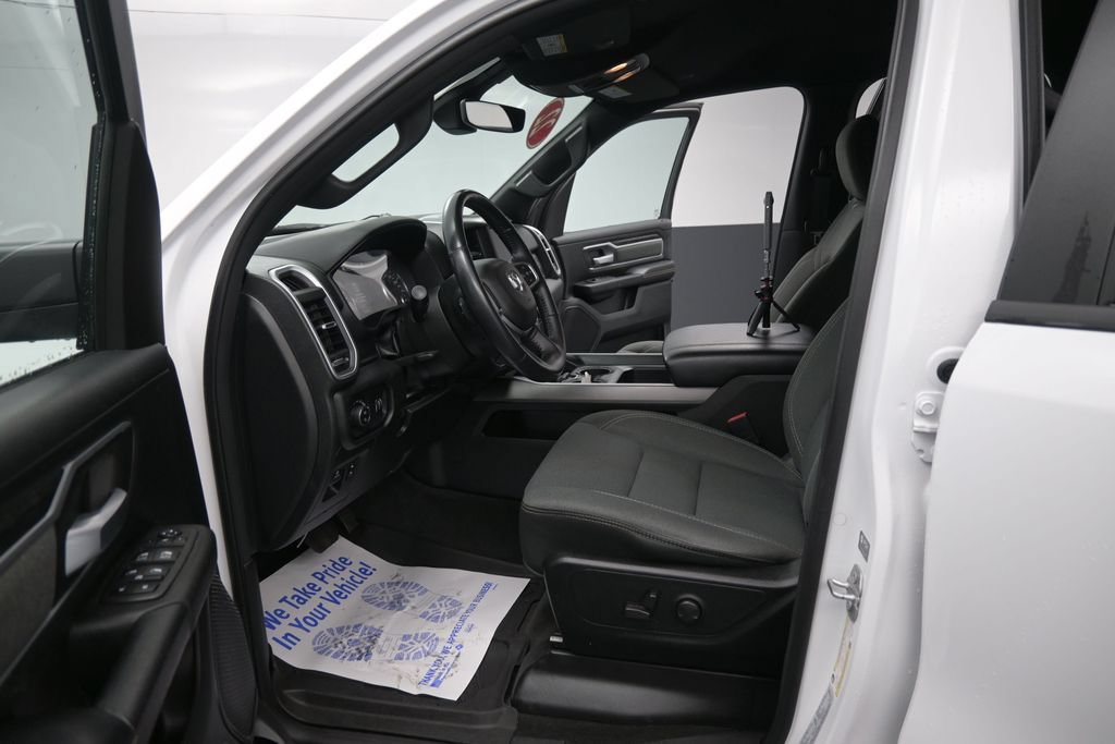 Used 2022 RAM 1500 Big Horn AWD/4WD image 30