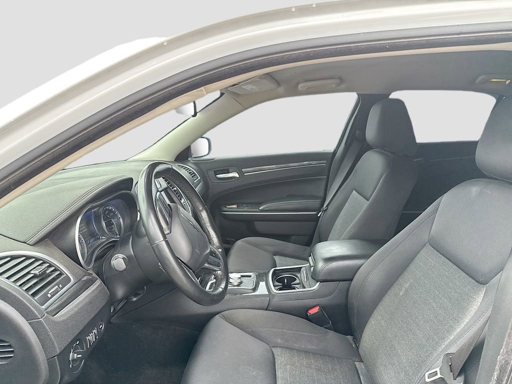 Used 2021 Chrysler 300 Touring w/ Sport Appearance Package RWD image 10
