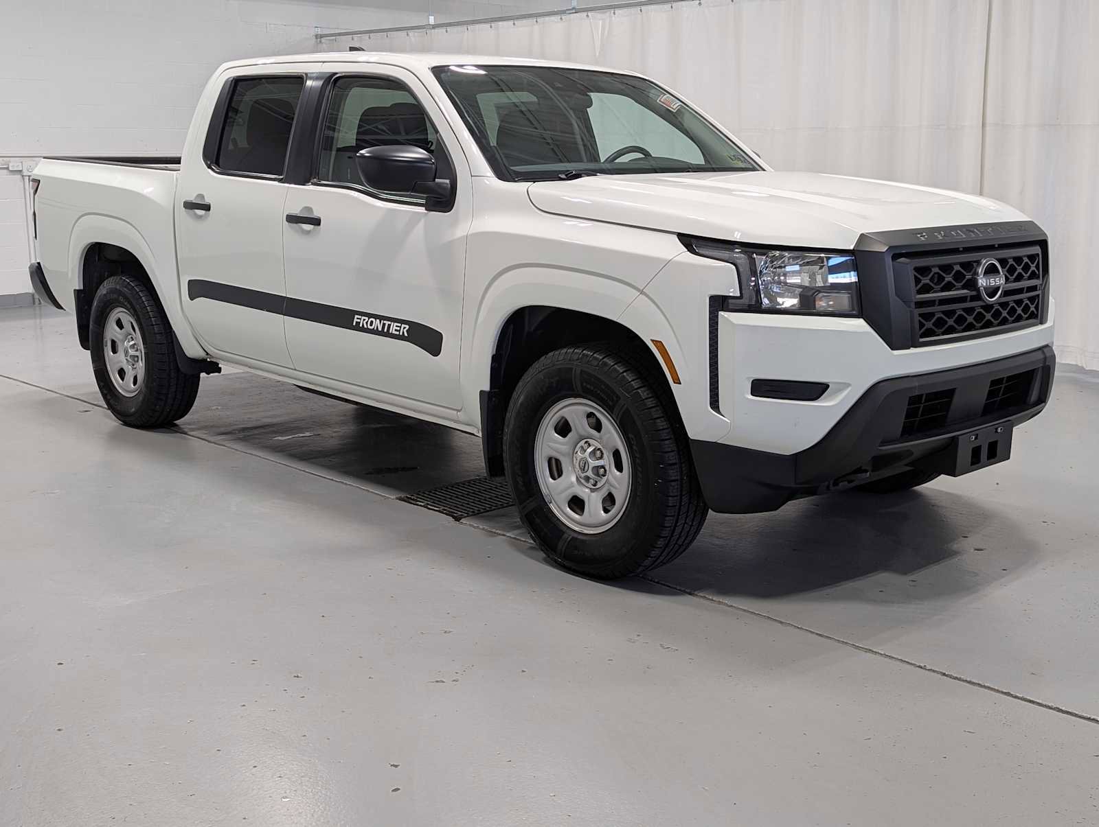 Used 2022 Nissan Frontier S w/ Technology Package image 7