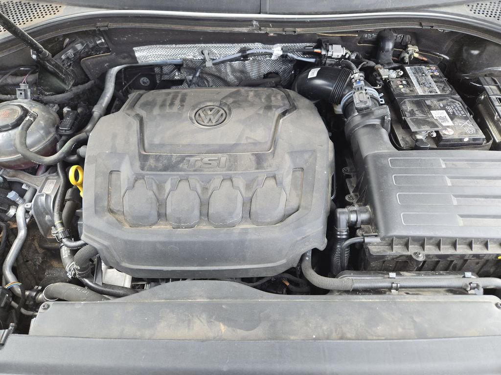 Used 2023 Volkswagen Tiguan SE R-Line image 27