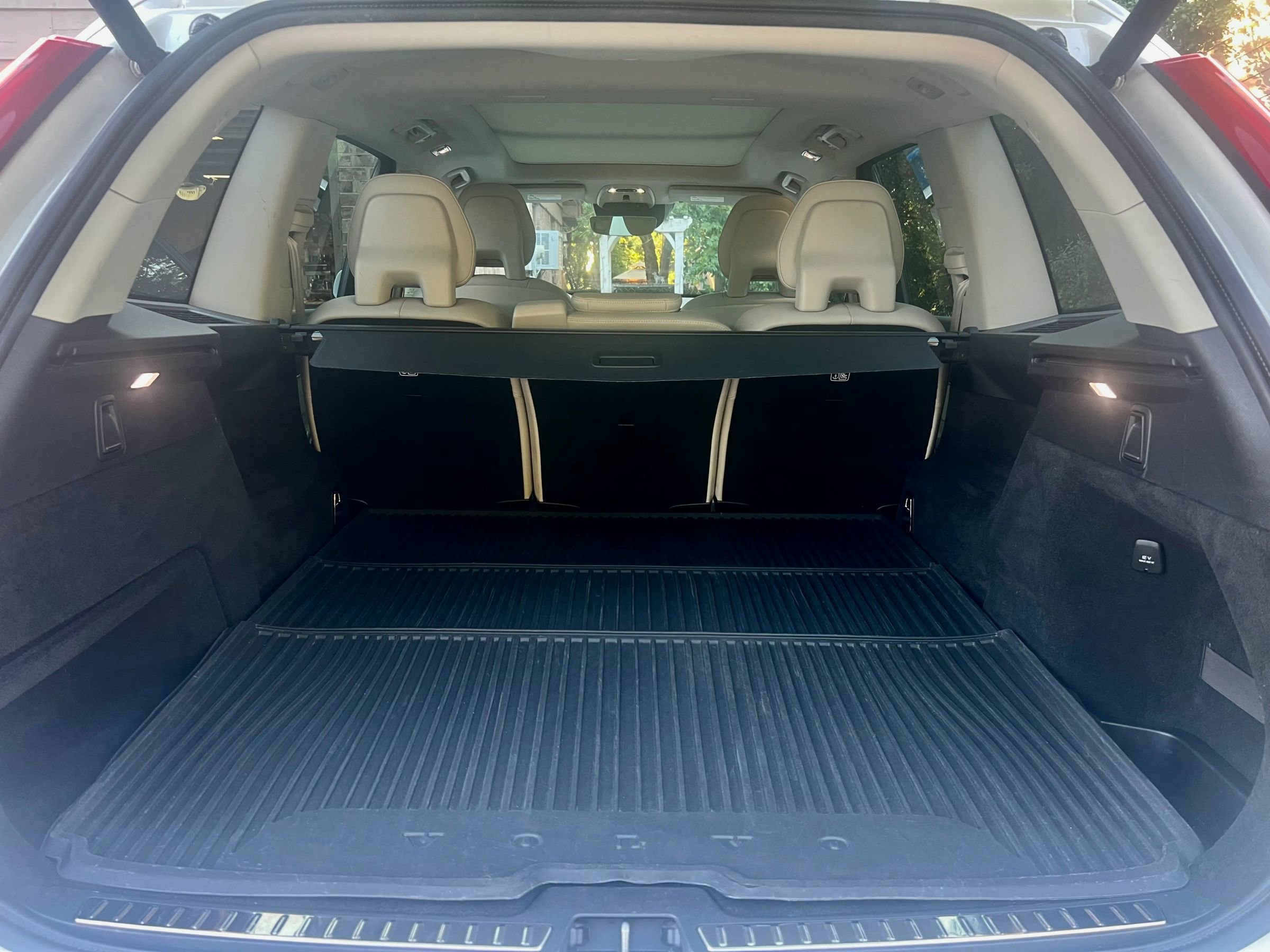 Used 2017 Volvo XC90 T5 Momentum w/ Vision Package image 22