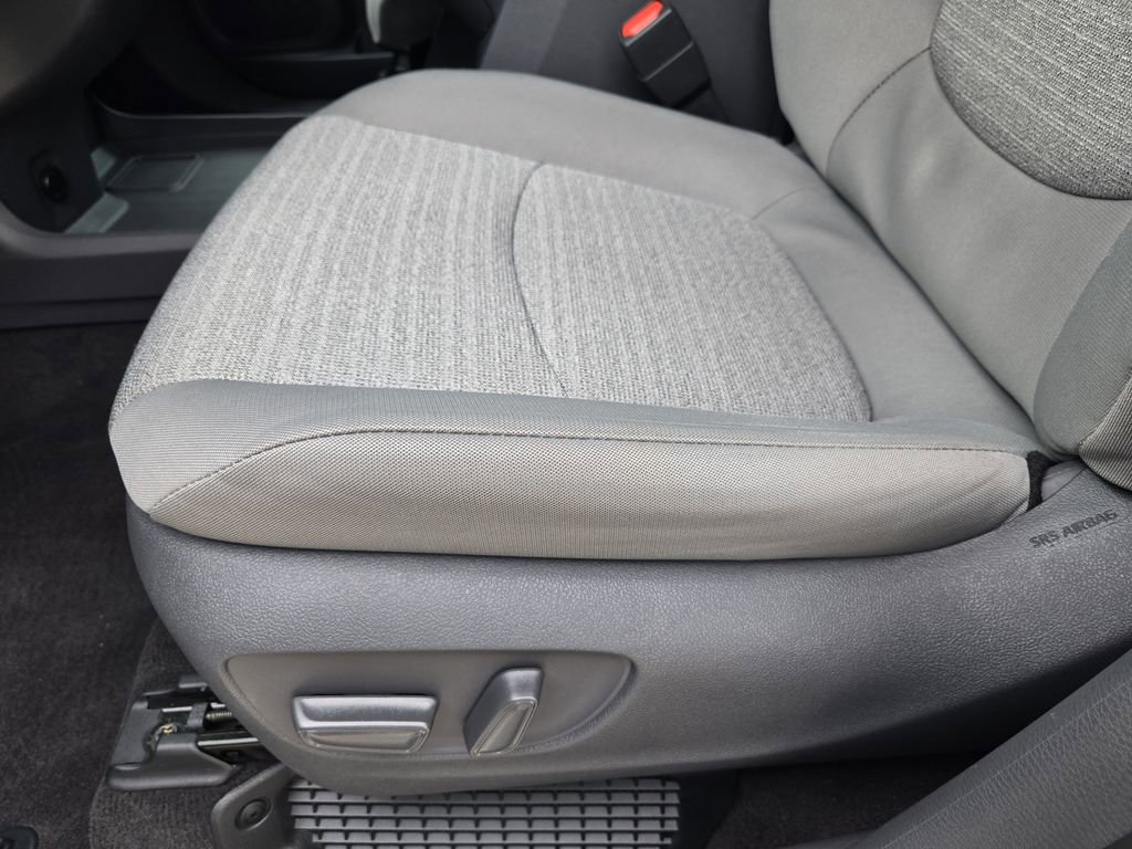 Used 2021 Toyota Sienna LE FWD image 16