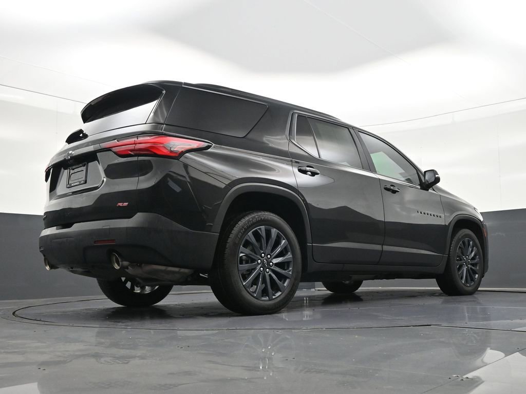 Used 2023 Chevrolet Traverse RS image 28