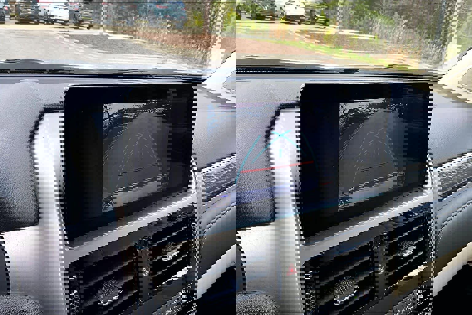 Used 2023 Lexus GX 460 Premium w/ Premium Package image 31