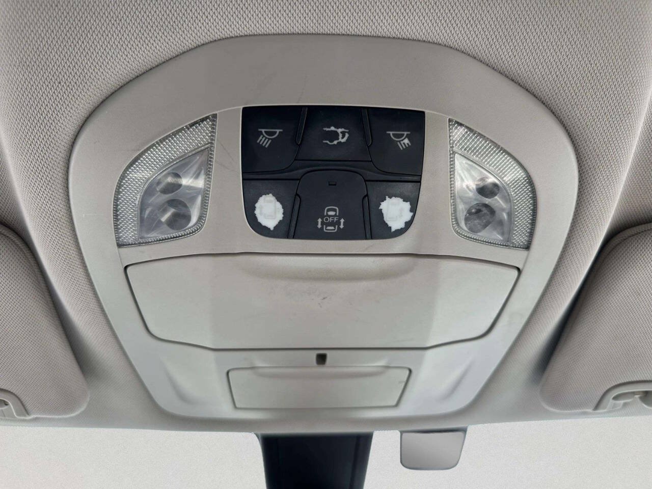 Used 2017 Chrysler Pacifica Touring-L FWD image 30