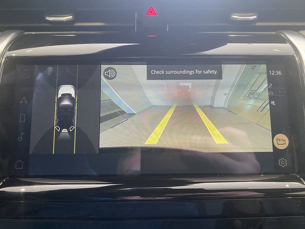 New 2023 Land Rover Discovery Sport S R-Dynamic image 20