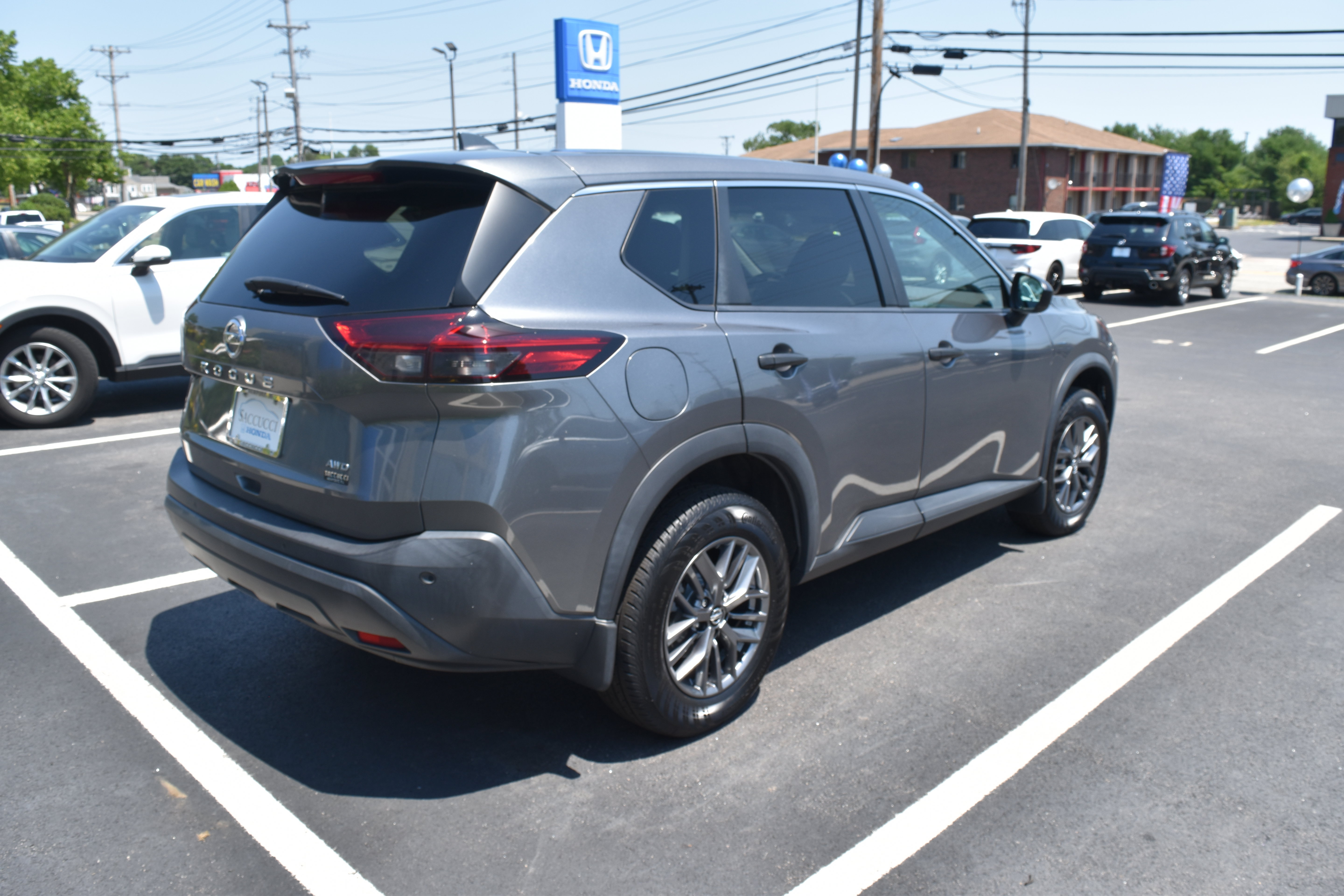 Used 2021 Nissan Rogue S AWD/4WD image 3