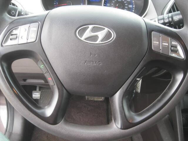 Used 2014 Hyundai Tucson GLS FWD image 16