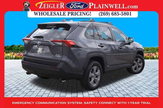 Used 2022 Toyota RAV4 XLE image 5