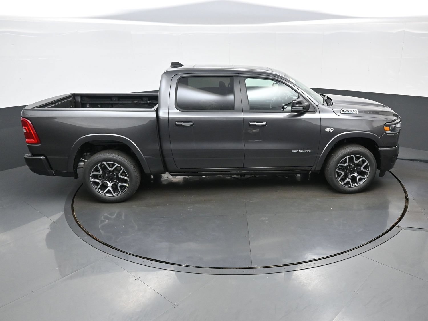 New 2027 RAM 1500 Laramie w/ Laramie Preferred Package AWD/4WD image 26