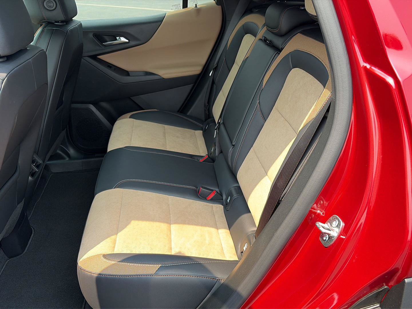 New 2027 Chevrolet Equinox ACTIV w/ Safety and Technology Package AWD/4WD image 15