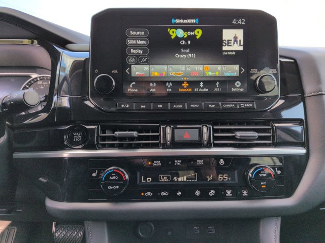 Certified 2025 Nissan Pathfinder SL image 22