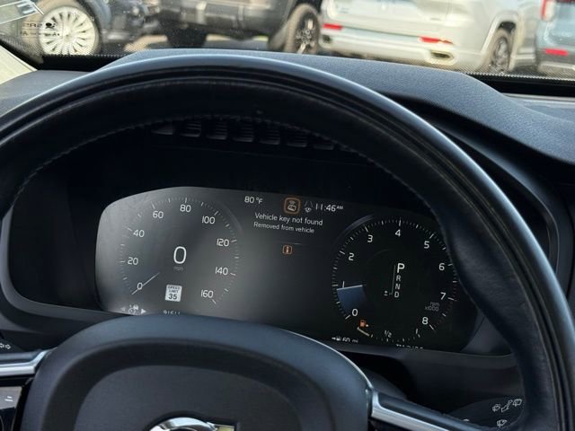 Used 2022 Volvo XC90 T6 Momentum w/ Climate Package image 9