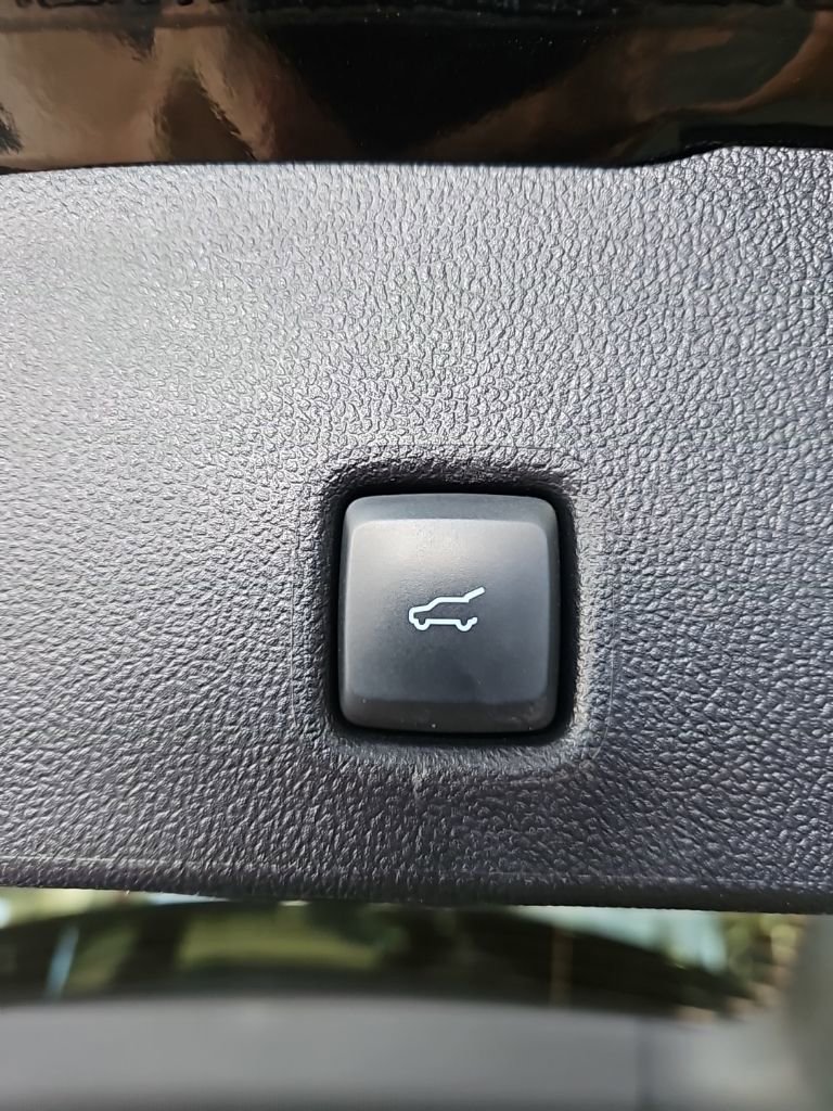 Used 2025 Ford Escape Platinum image 20