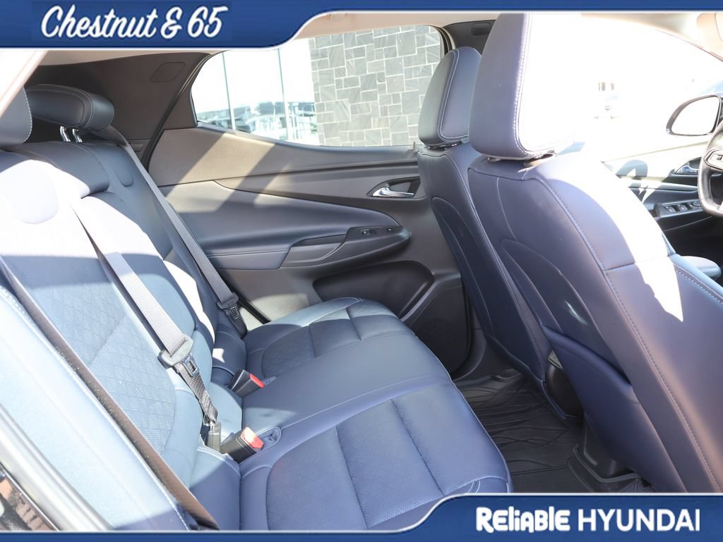 Used 2023 Chevrolet Bolt EUV Premier w/ Sun & Sound Package FWD image 12