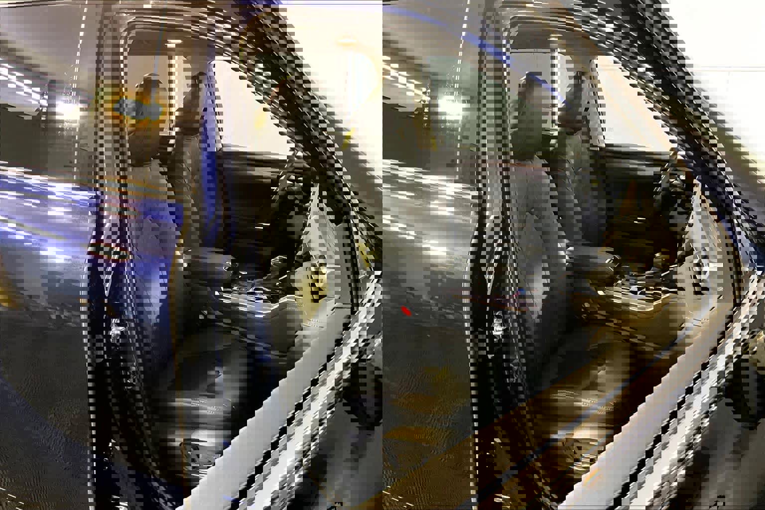 Used 2023 Toyota Highlander Platinum image 8