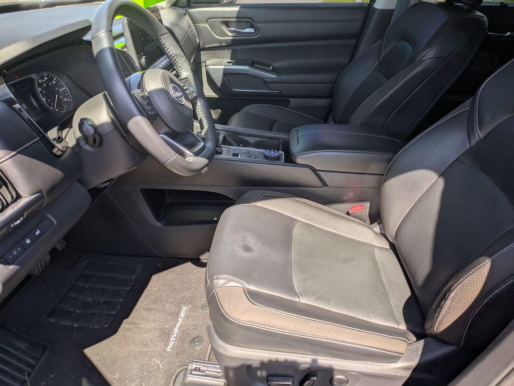 Used 2023 Nissan Pathfinder SL w/ SL Premium Package image 20