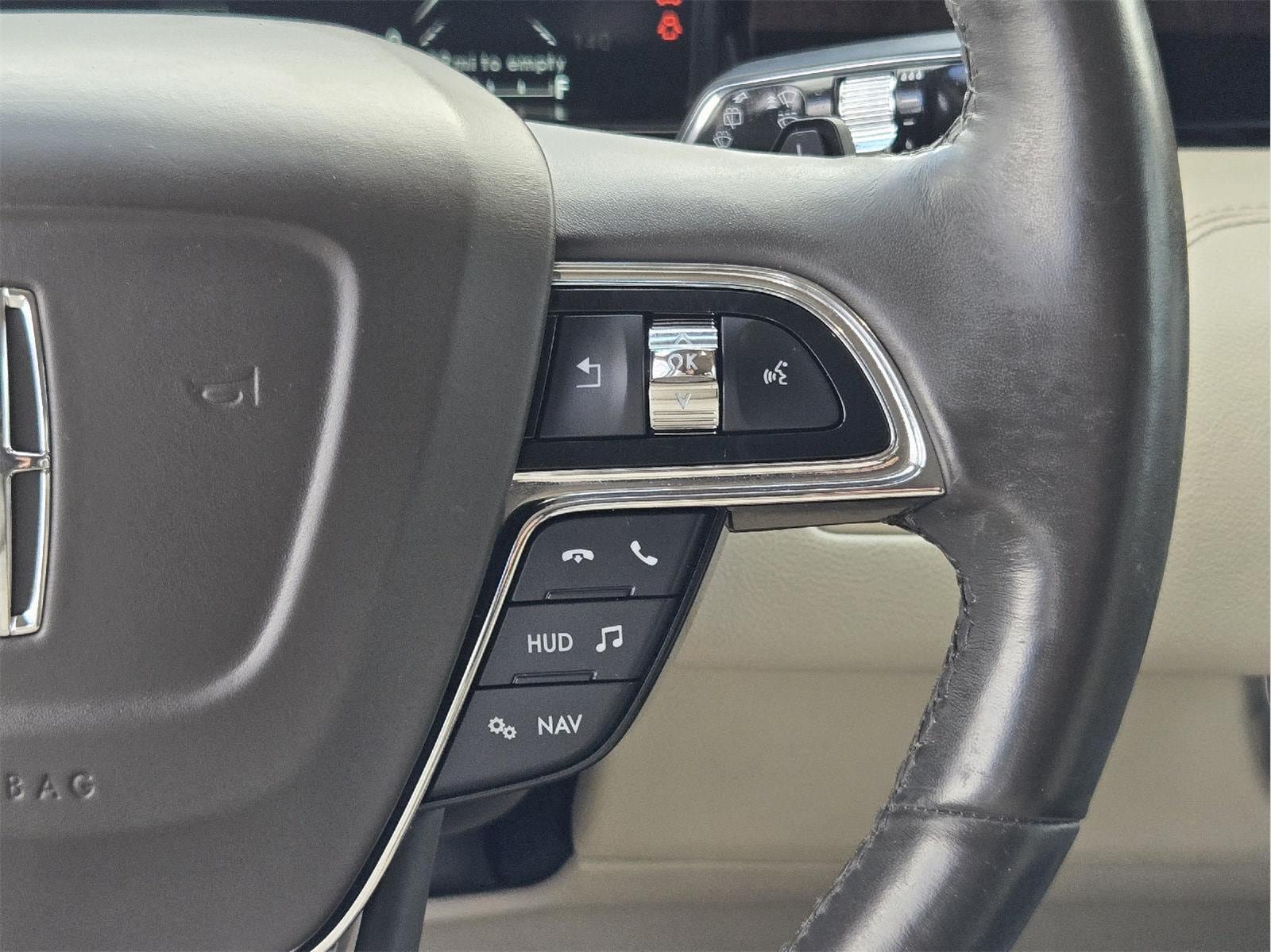 Used 2021 Lincoln Navigator Reserve AWD/4WD image 28