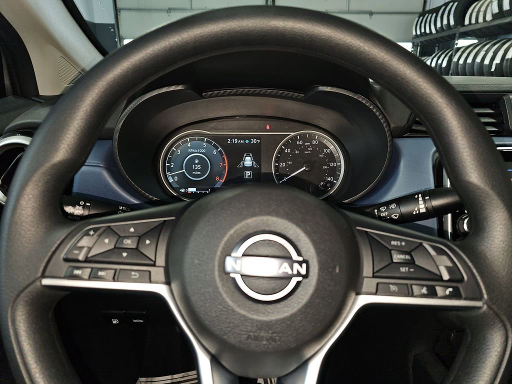 Used 2025 Nissan Versa SV w/ Trunk Package image 31