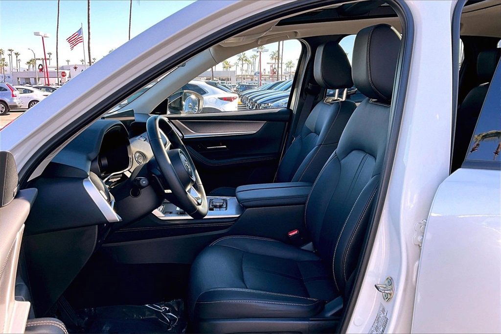 Certified 2025 MAZDA CX-70 Plug-In Hybrid w/ Premium Pkg image 14