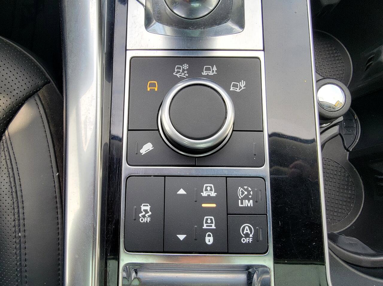 Used 2017 Land Rover Range Rover Sport HSE image 33