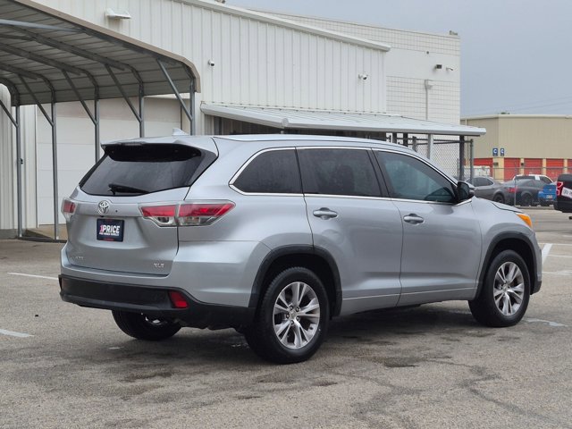Used 2015 Toyota Highlander XLE FWD image 5