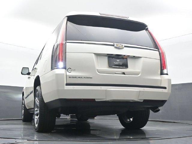 Used 2015 Cadillac Escalade Premium AWD/4WD image 50