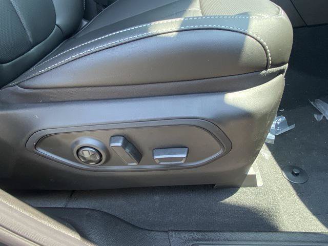 Used 2025 Jeep Grand Cherokee L Limited w/ Luxury Tech Group II AWD/4WD image 30