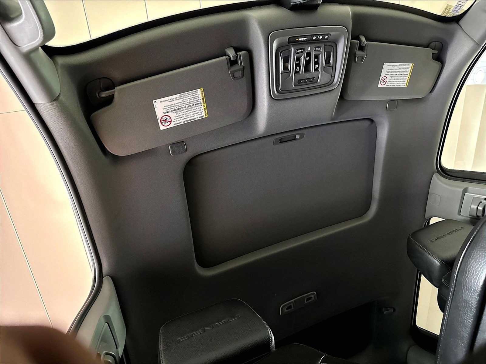 Used 2023 GMC Sierra 3500 Denali w/ Denali Ultimate Package AWD/4WD image 25