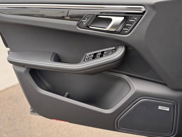 New 2026 Porsche Macan S image 13