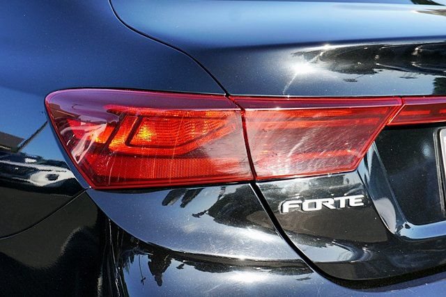 Used 2023 Kia Forte LXS FWD image 7