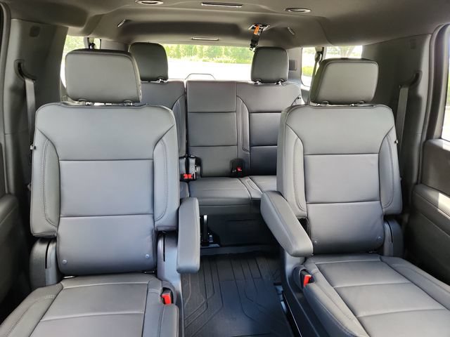 New 2026 Chevrolet Suburban LT w/ Comfort Package AWD/4WD image 17