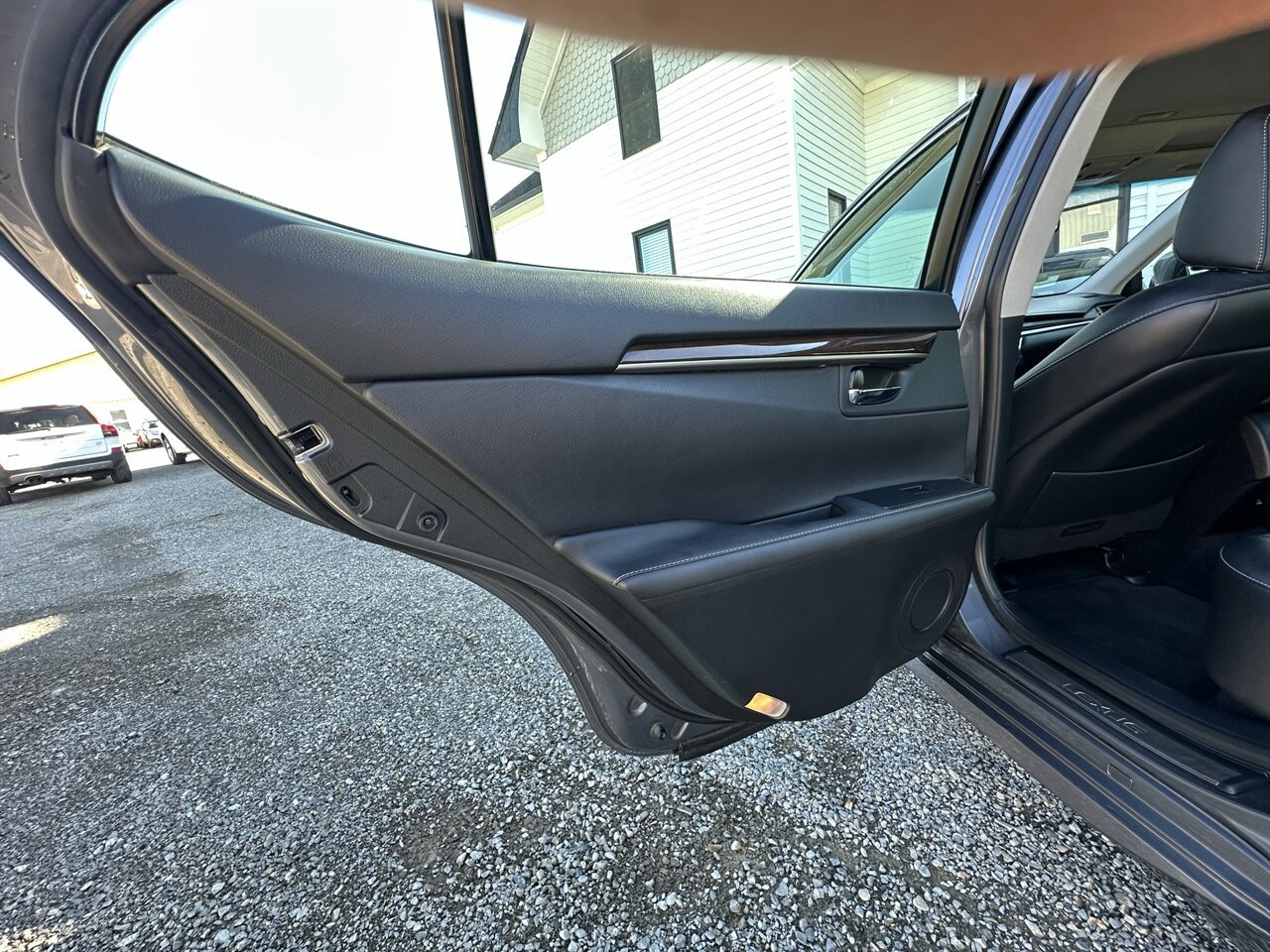 Used 2013 Lexus ES 350 w/ Luxury Pkg FWD image 24