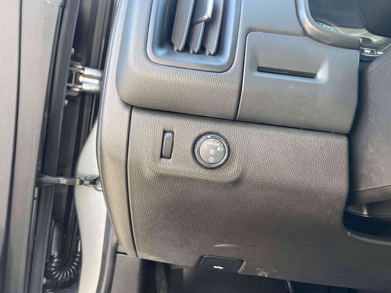Used 2021 Chevrolet Colorado LT w/ LT Convenience Package RWD image 18