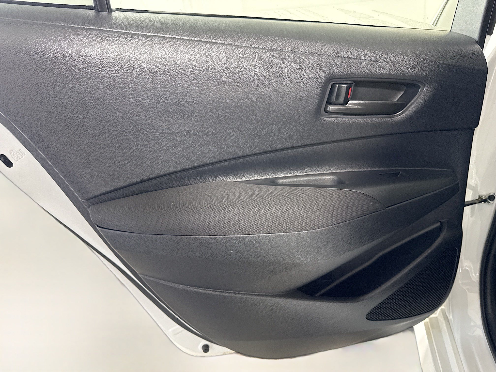 Used 2025 Toyota Corolla LE FWD image 25